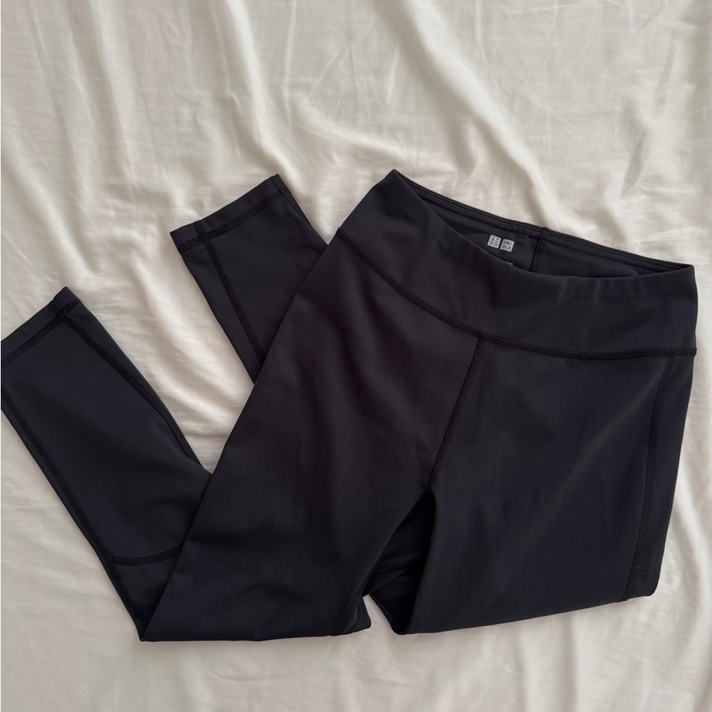 Uniqlo Ultra Stretch Cropped Black Leggings